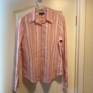 Facconable lady’s cotton shirt